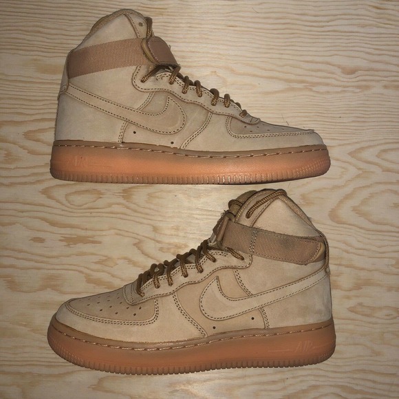 NIKE AIR FORCE 1 HIGH LV8 (GS) FLAX "WHEAT" - Picture 1 of 4